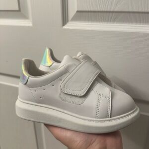 Wonder Nation Toddler Girls White Sneakers Size 12